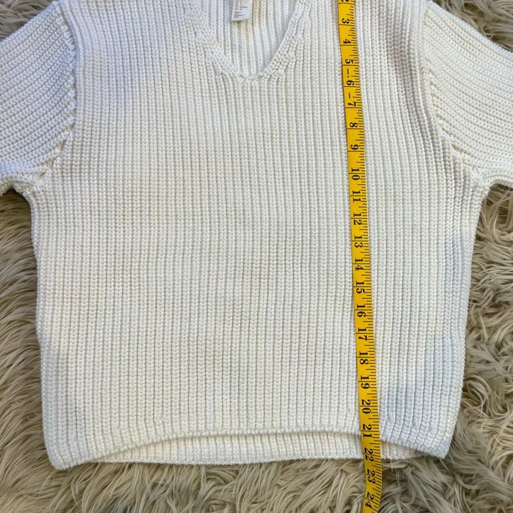 H&M Cropped Sweater - Picture 4 of 6